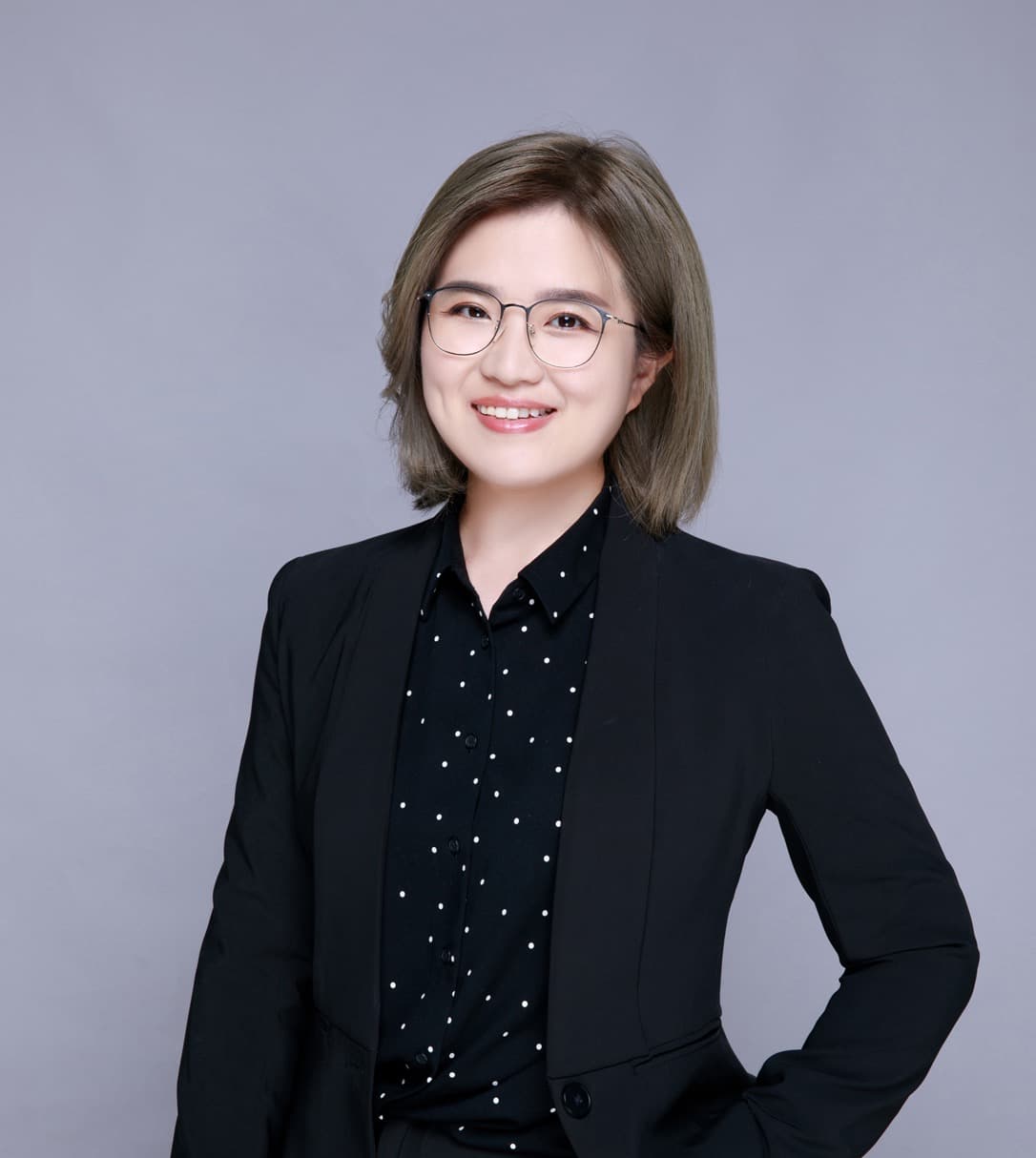 张纯 Cinnie Zhang 持牌加拿大移民顾问头像